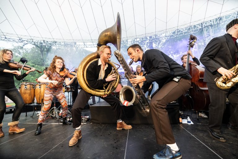 4D31F8C0-375F-4FF9-BE13-E7D0524E71D9